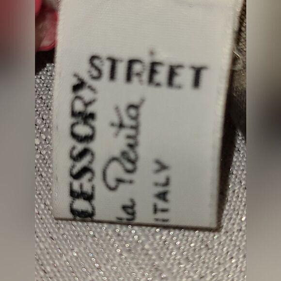 Oscar de la Renta Gold Scarf, - Picture 7 of 9